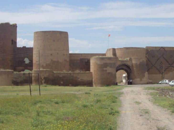 Doğunun unutulmuş imparatorluk merkezi : Ani Antik Kenti ön girişi