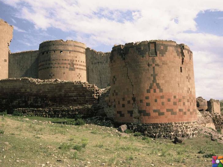 Doğunun unutulmuş imparatorluk merkezi : Ani Antik Kenti Surları 