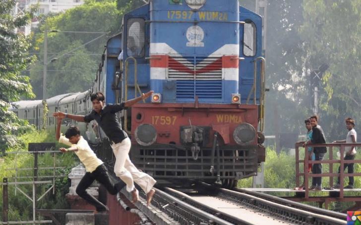 Selfie çekenlerde ölüm sayısı neden artıyor? | Hindistan'da tren ile fotoğraf çekmek çok meşhur