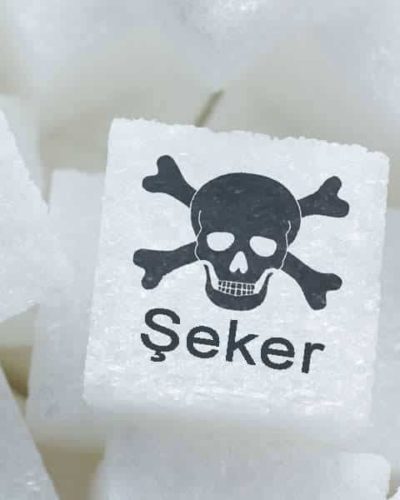 Besinlerin en tehlikelisi: Şeker | Şekerin verdiği inanılmaz zararlar nelerdir?