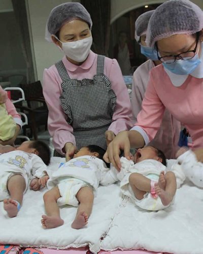 Çin’de tek çocuk kuralı kalktı doğumlarda patlama oldu!