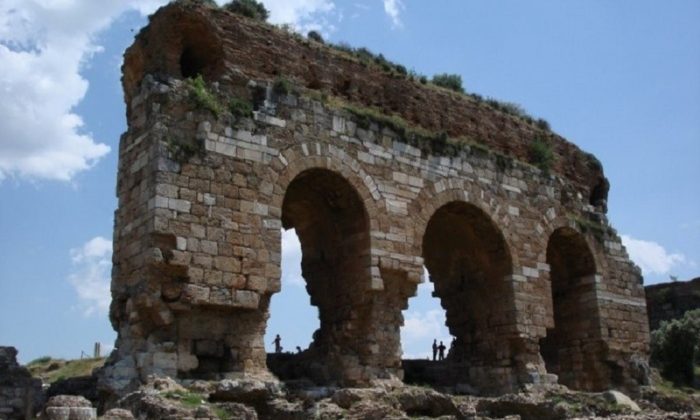 Tralleis Antik Kenti nerede? Tarihçesi ve kalıntıları nelerdir?
