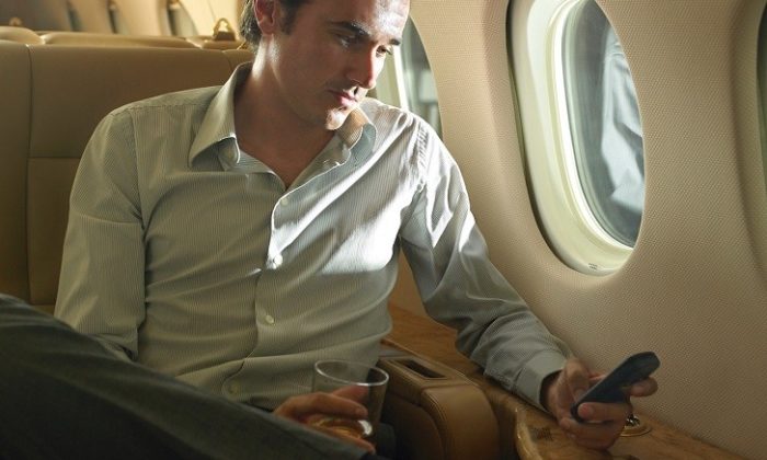 Uçaklarda Telefon Kullanımı Konusu Nihayet Serbest Oluyor!