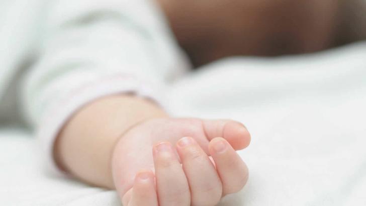 Neden ilk 6 ay bebekle uyumamalı? Ani bebek ölümü nedir?