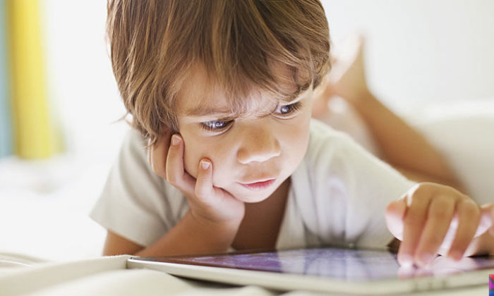 Tablet ve Akıllı Telefon kullanan çocuklarda uyku bozukluğu başlıyor!