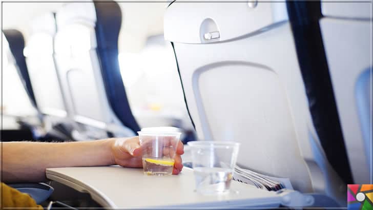 Uçak yolculuğu yapmak vücutta hangi değişikliklere neden olur? | Uçak yolculuğunda açılır kapanan masalar bakteri yuvasıdır