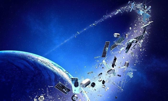 Uzay çöplüğü uydular için tehlike saçacak